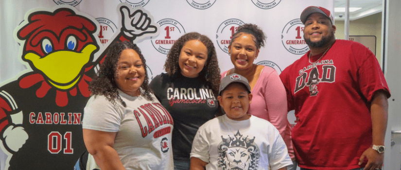 Families and supporters surrounding their first-gen college student during First-Gen Family Weekend Brunch