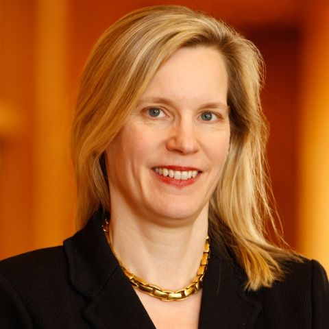 Headshot of Julia Mahoney