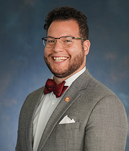 erik hoempler headshot